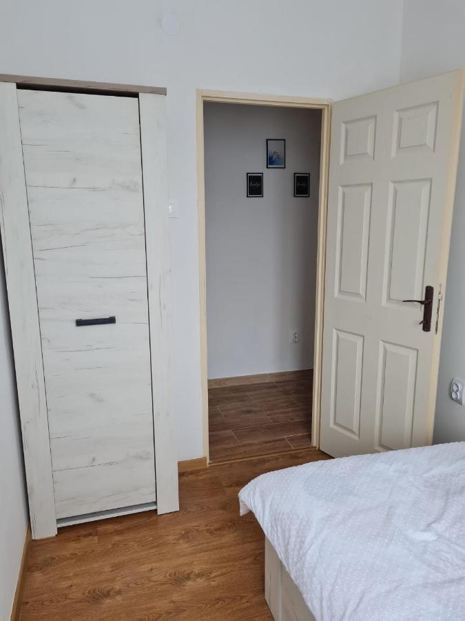 Dddd Apartament Cavnic Buitenkant foto