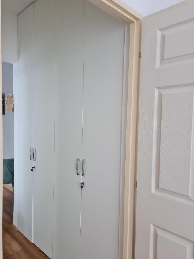 Dddd Apartament Cavnic Buitenkant foto