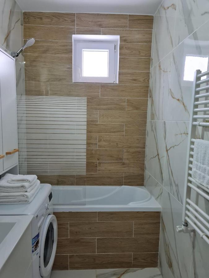 Dddd Apartament Cavnic Buitenkant foto